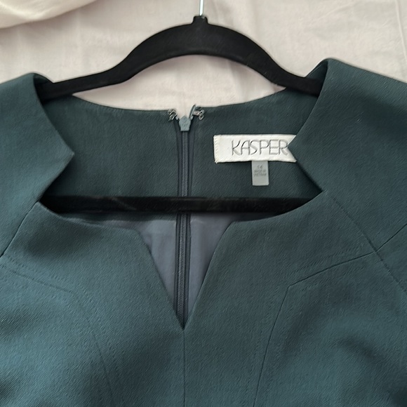 Kasper belted sheath dress with cap sleeve - Picture 4 of 5